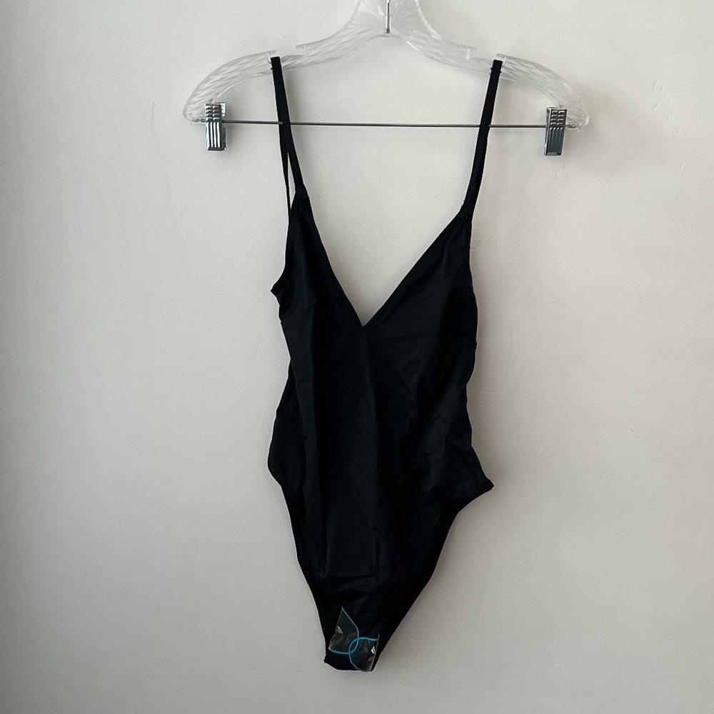 ASOS Design Key Hole Channel Back Swimsuit - Picture 3 of 6
